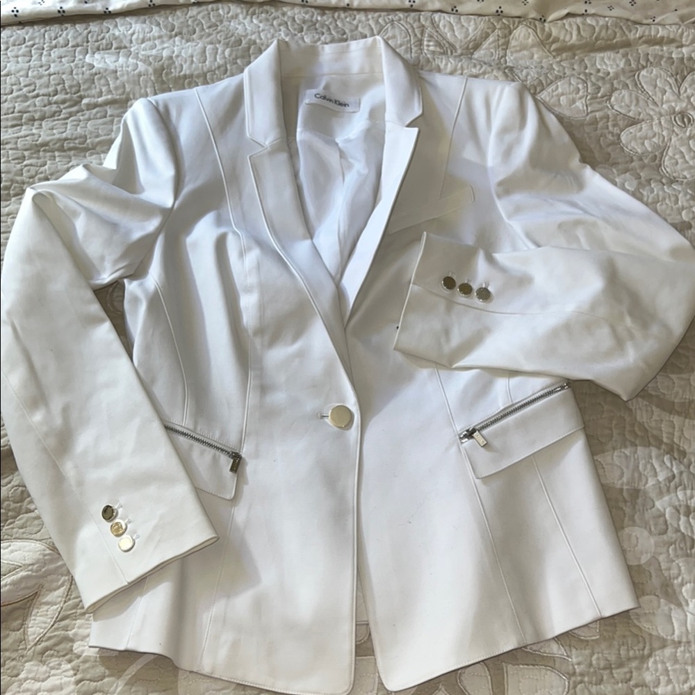 Calvin Klein White Blazer Crisp Fabric Professional Design